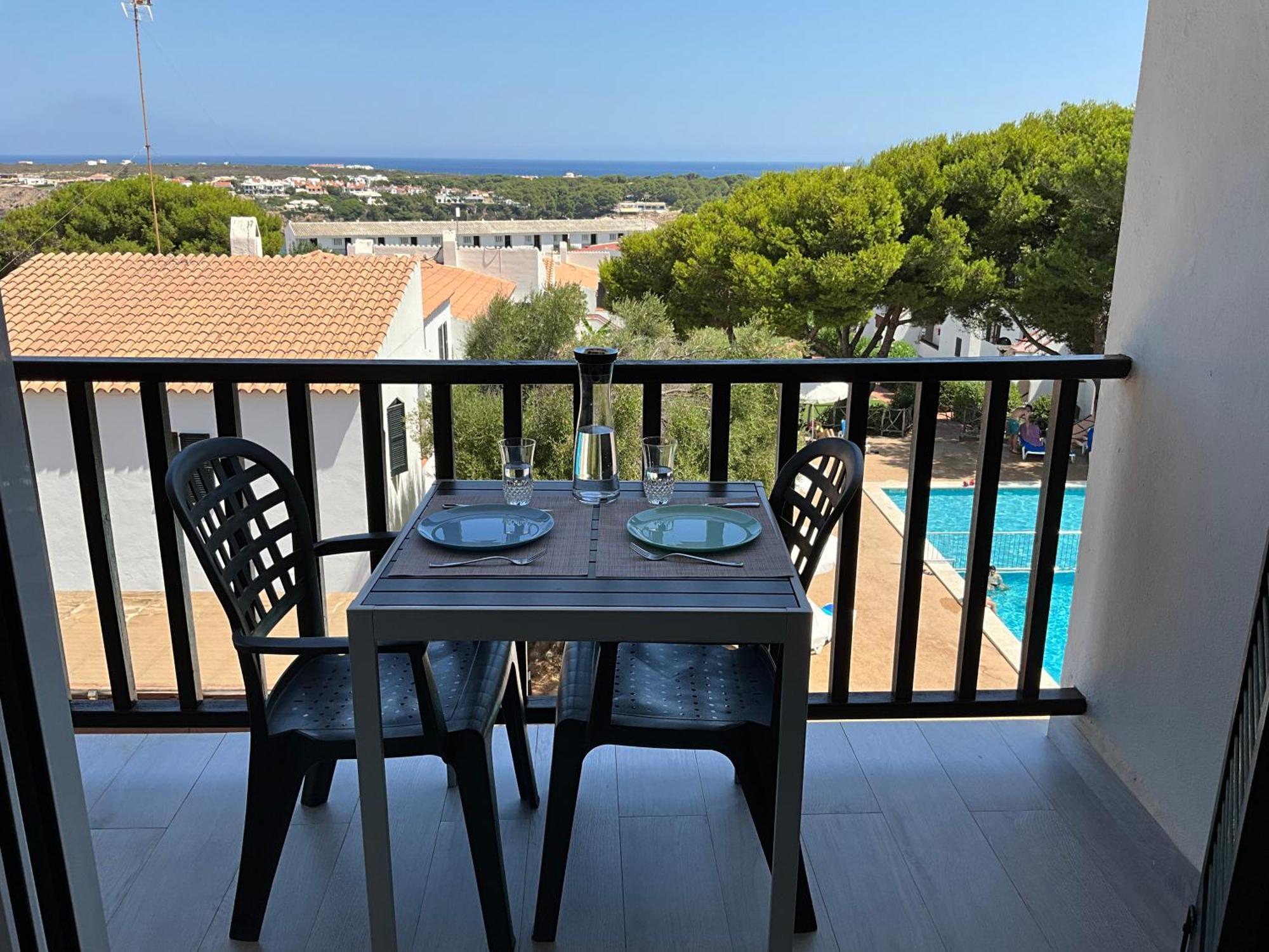 Appartement Vistas Al Mar Y La Piscina à Arenal d'en Castell Extérieur photo